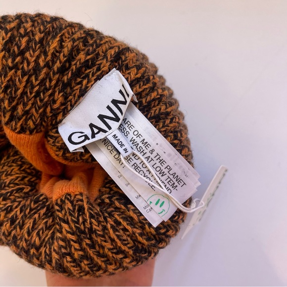 NWT Ganni Rib knit beanie brown marigold / black - Picture 8 of 15